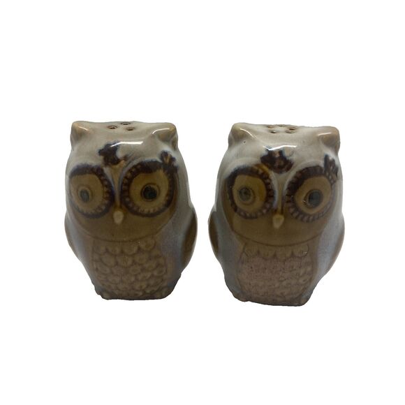 Vintage Ceramic Owl Salt & Pepper Shakers Tan Brown Color 3 in Tall - Picture 1 of 7